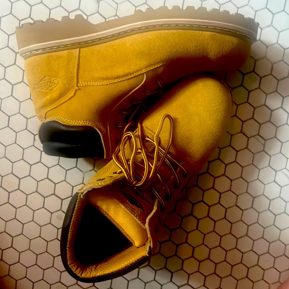 Diamond back steel toed work boots